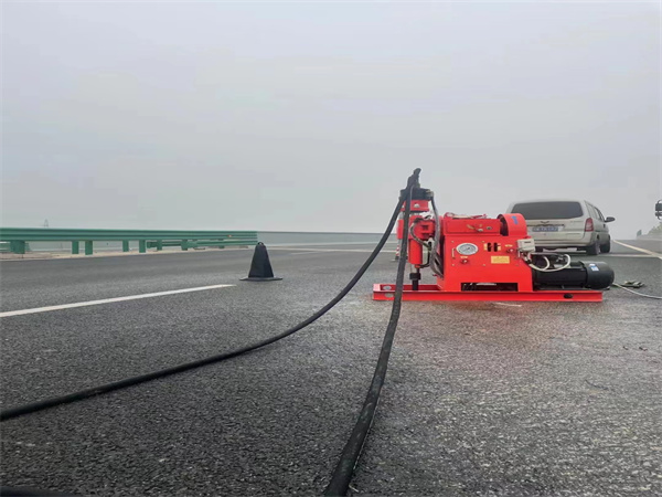 五家渠马路路基路面开裂下沉注浆加固灌浆